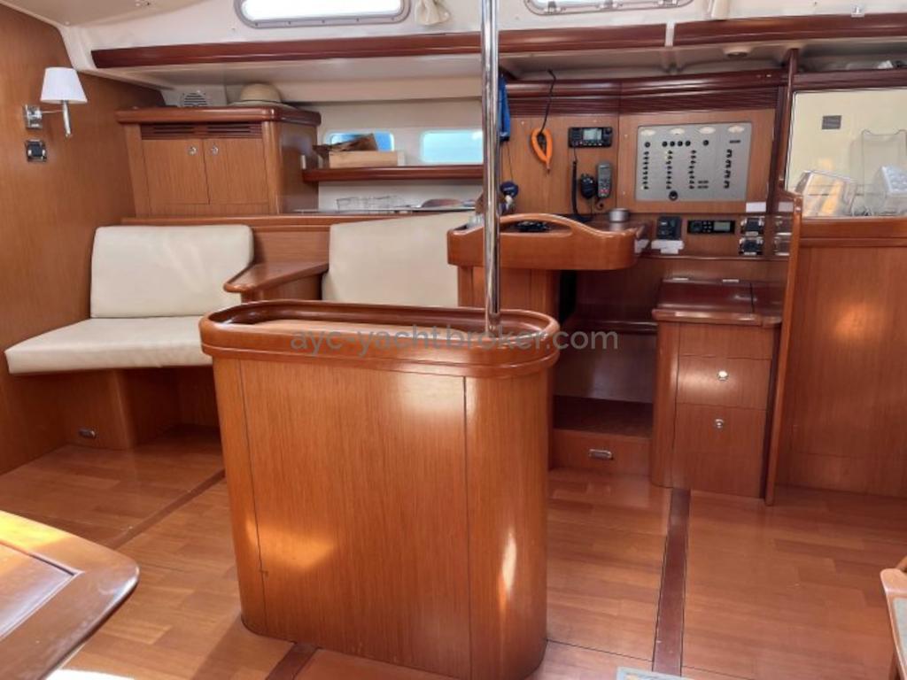 OCEANIS 523  AYC Yachtbroker